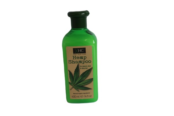 for natural,sleek & shiny hair. made from natural organic ingredients. enriched with plant derived cleaners to clean and reinvigorate your hair. hemp oil stimulates the hair leaving it looking and feeling refreshed,strenghtened and visibly clean.